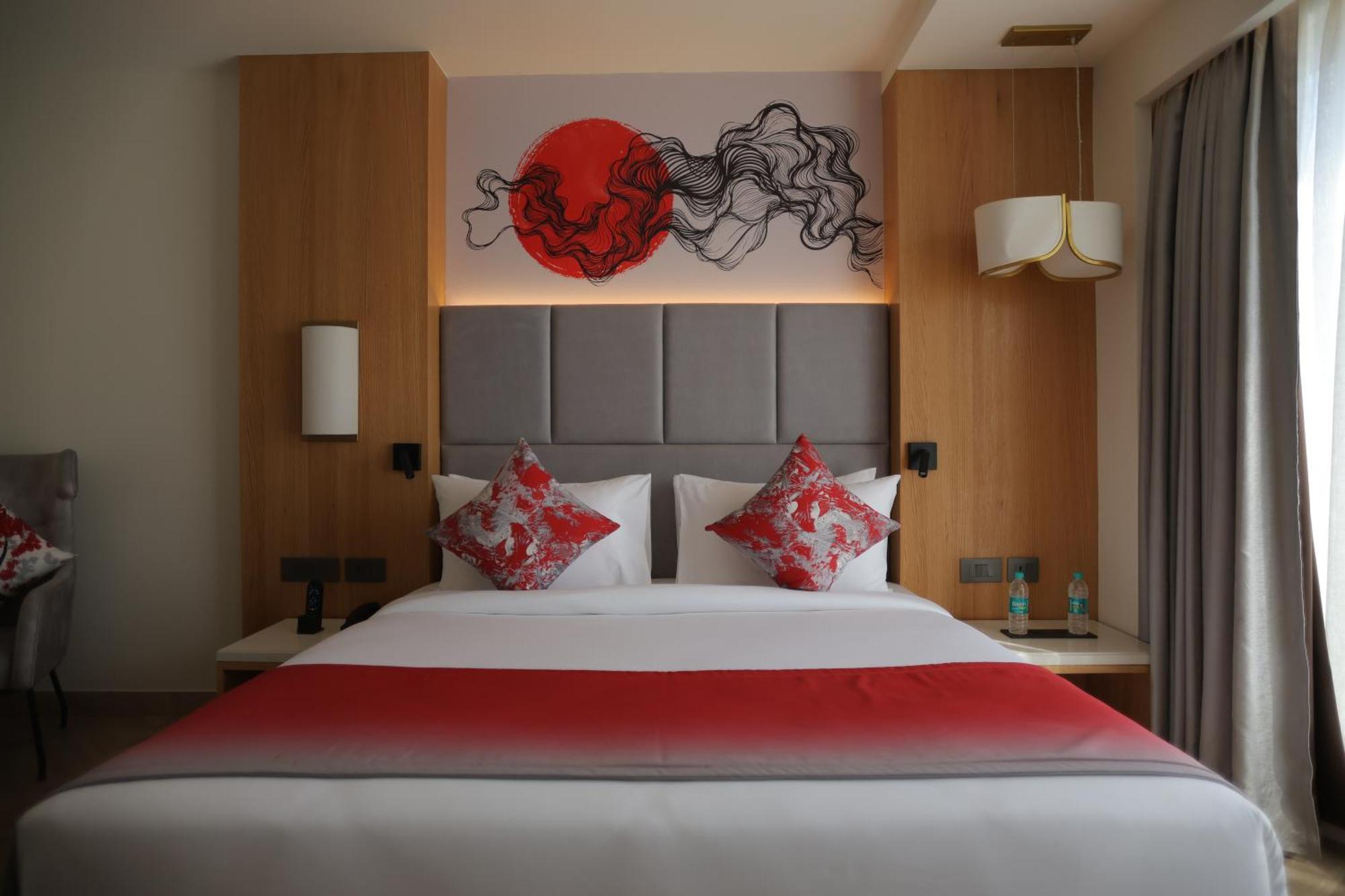 Hotel Ramada By Wyndham Gorakhpur Gorakhnath Mandir Road Esterno foto