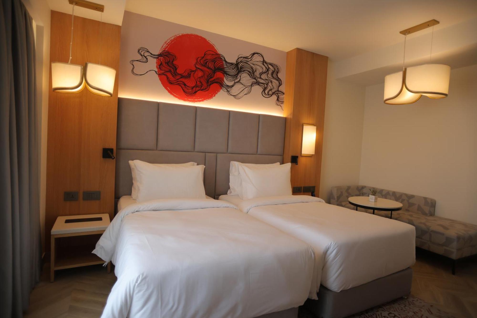 Hotel Ramada By Wyndham Gorakhpur Gorakhnath Mandir Road Esterno foto