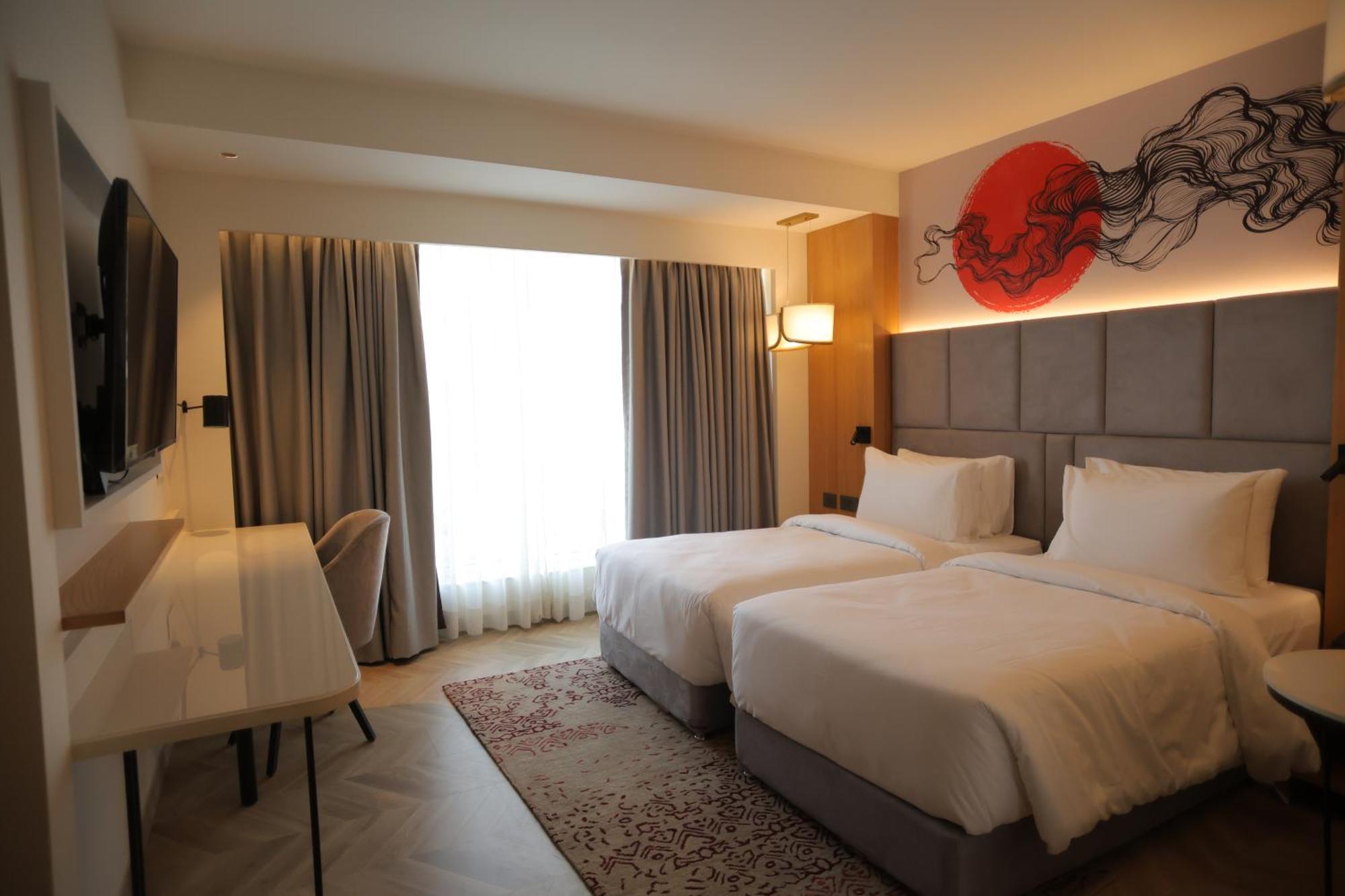 Hotel Ramada By Wyndham Gorakhpur Gorakhnath Mandir Road Esterno foto