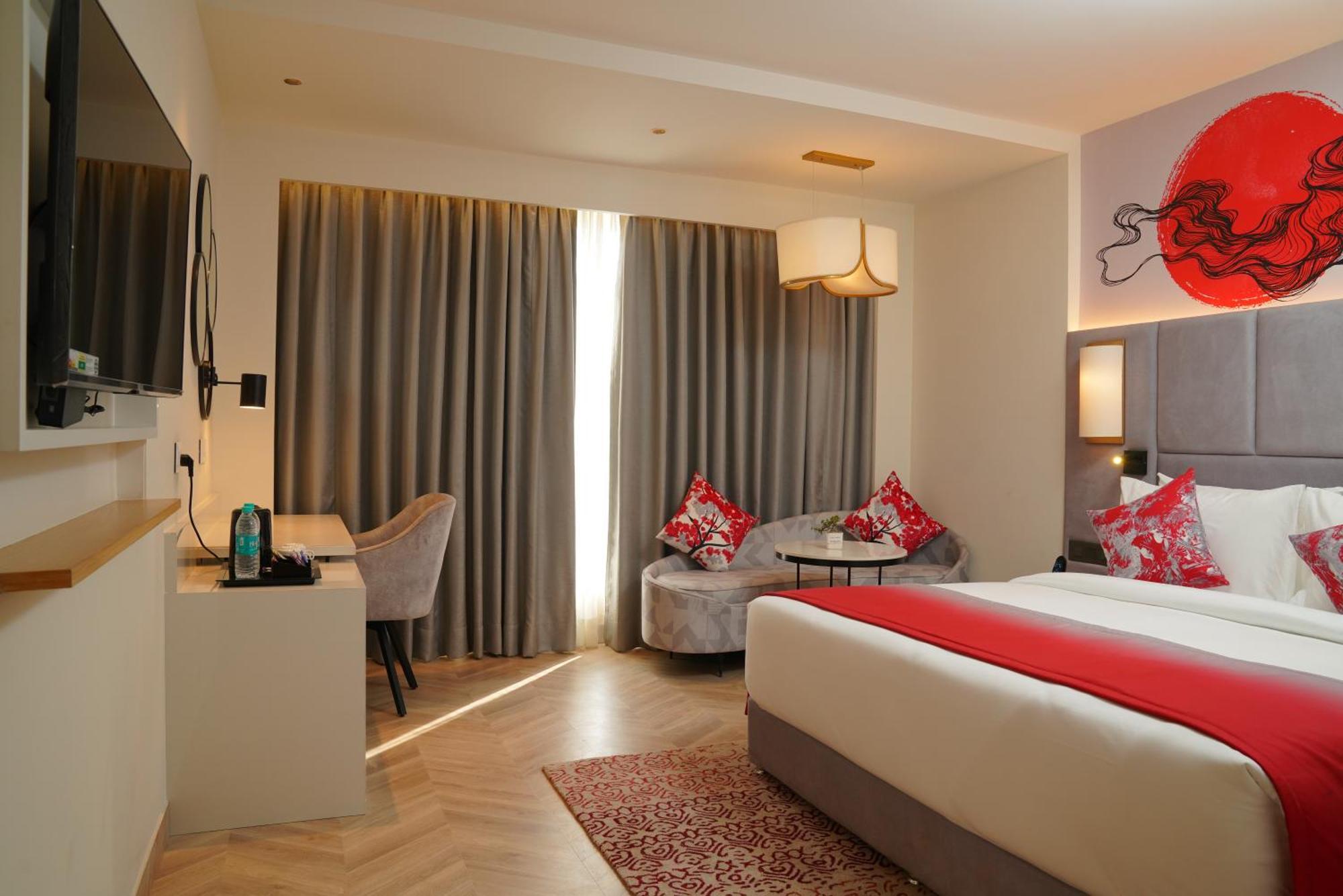 Hotel Ramada By Wyndham Gorakhpur Gorakhnath Mandir Road Esterno foto